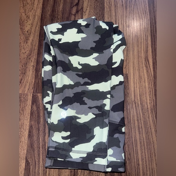 Lululemon swift speed high rise crop legging camo print - Picture 5 of 8